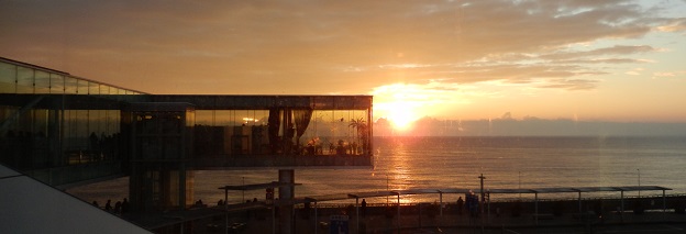 日立駅改札口付近から撮影した日立の朝日